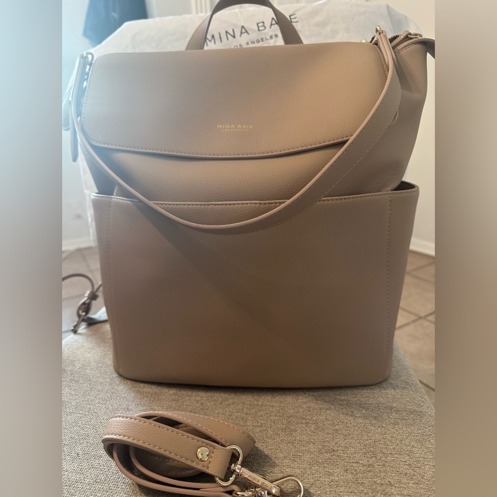 Mina Baie Kinney Backpack vegan in sand